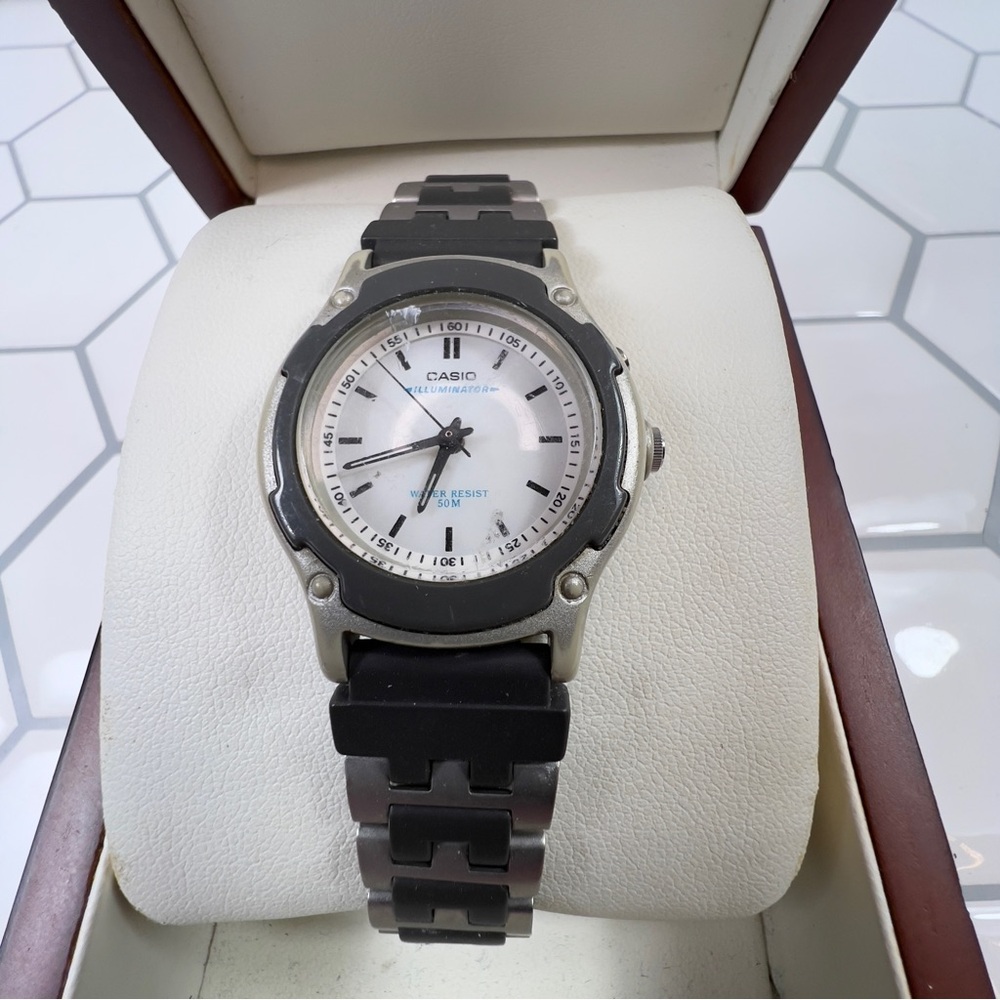 VINTAGE Casio LQ-141 Watch illuminator (NEW BATTERY)